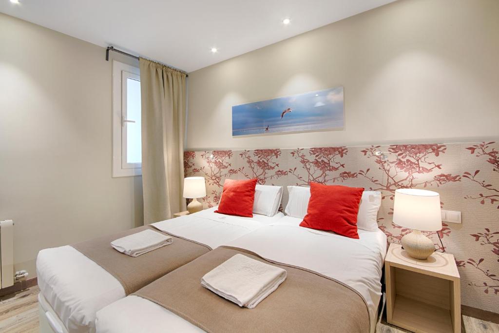 Eixample Building Apartments by Mercedes Heritage - 13