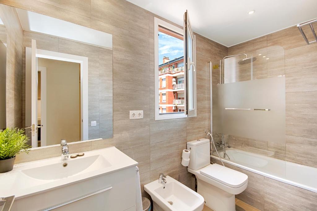 Eixample Building Apartments by Mercedes Heritage - 16