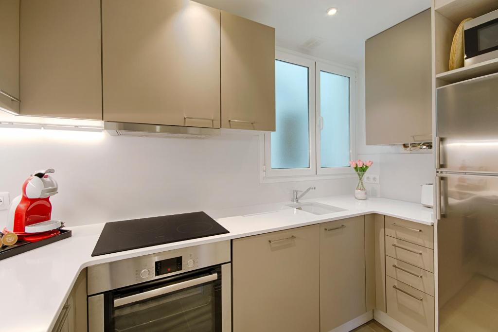 Eixample Building Apartments by Mercedes Heritage - 15