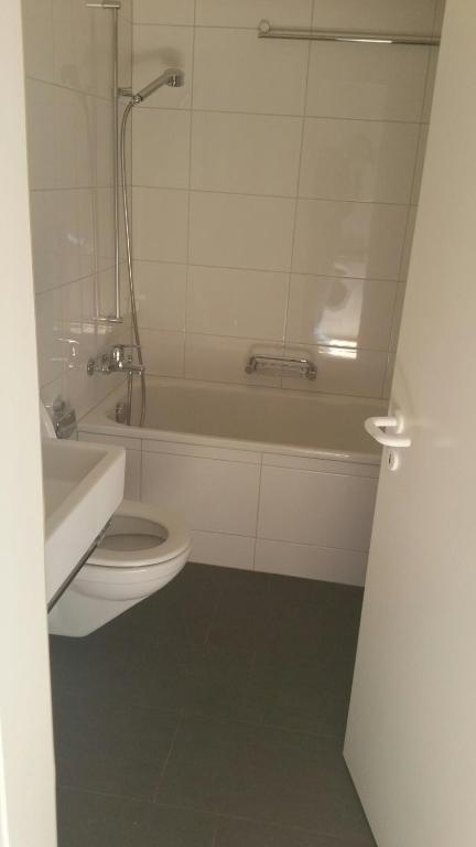 Koupelna v ubytování Executive suite in Zug Old Town Triplex