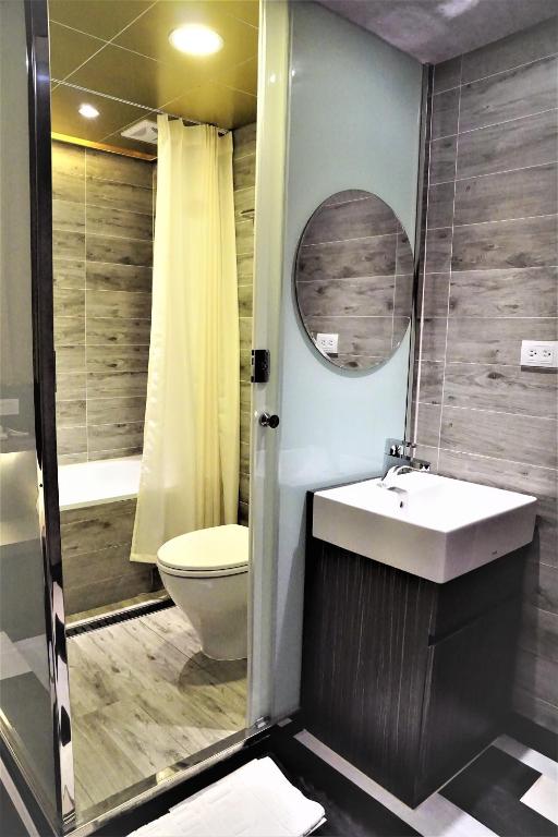 Koupelna v ubytování Dahshin Hotel