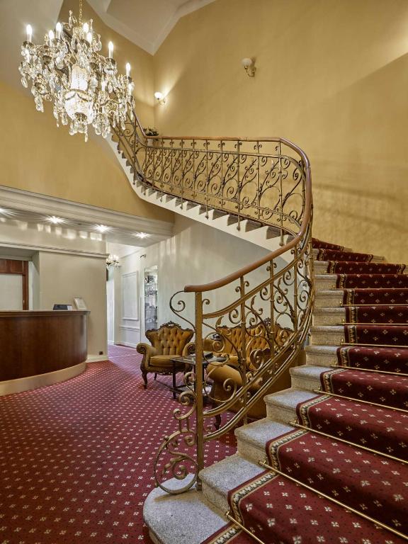 Hotel Romance - Resim 38