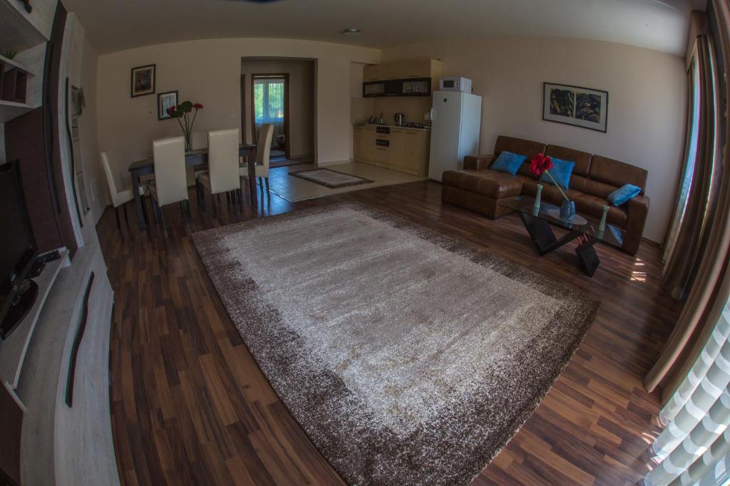 Posedenie v ubytovaní Aqua Line Apartmanház
