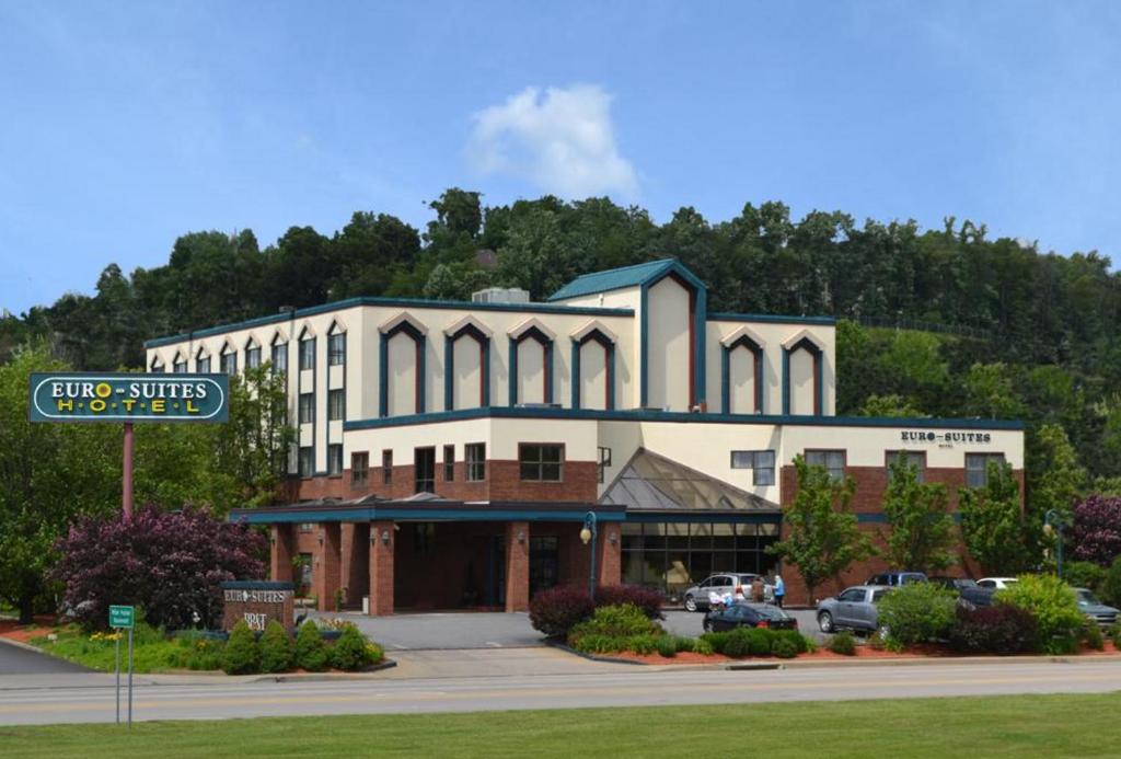 Gallery image of Euro-Suites Hotel in Morgantown