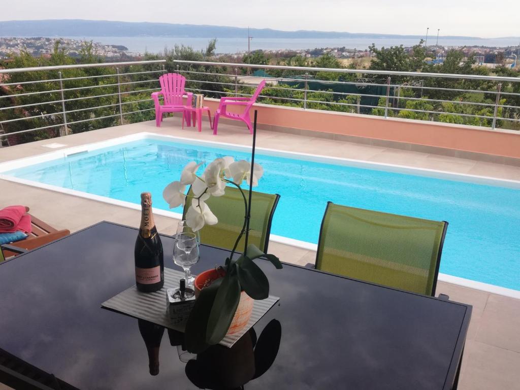 Bazén v ubytovaní Apartment M&M with private Pool alebo v jeho blízkosti