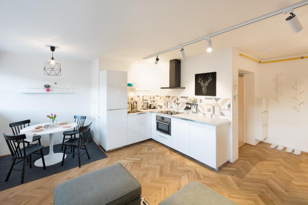 Veleslavin Apartments - 1