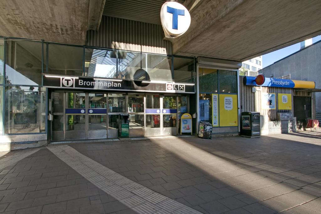 First Hotel Brommaplan - Resim 17