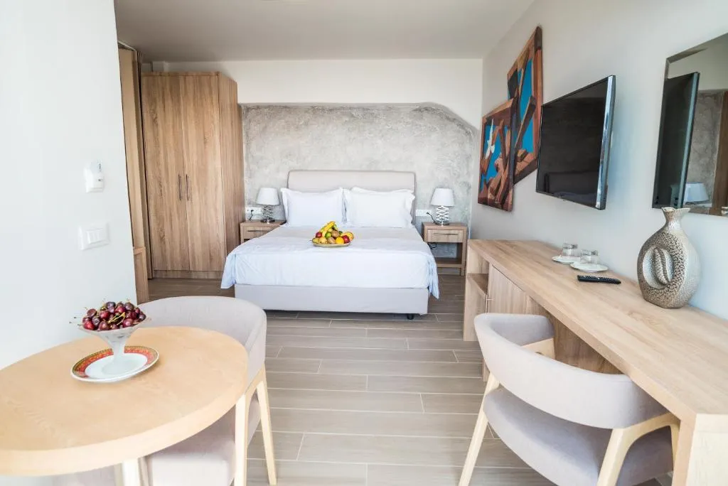 Kratiras View Luxury Suites Fira photo 2