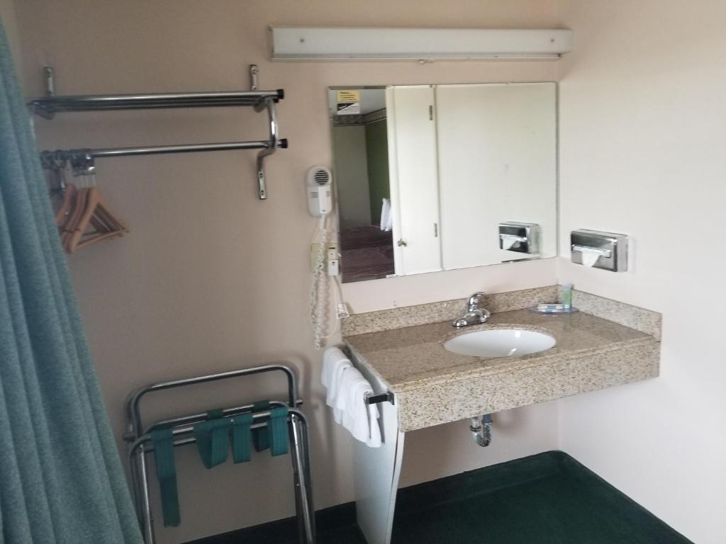 Eldon Inn photo