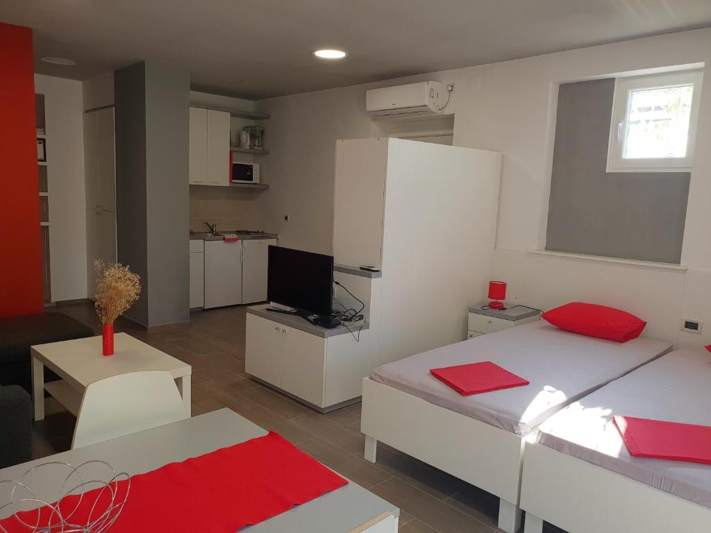 Kuchnia lub aneks kuchenny w obiekcie Apartment Maric