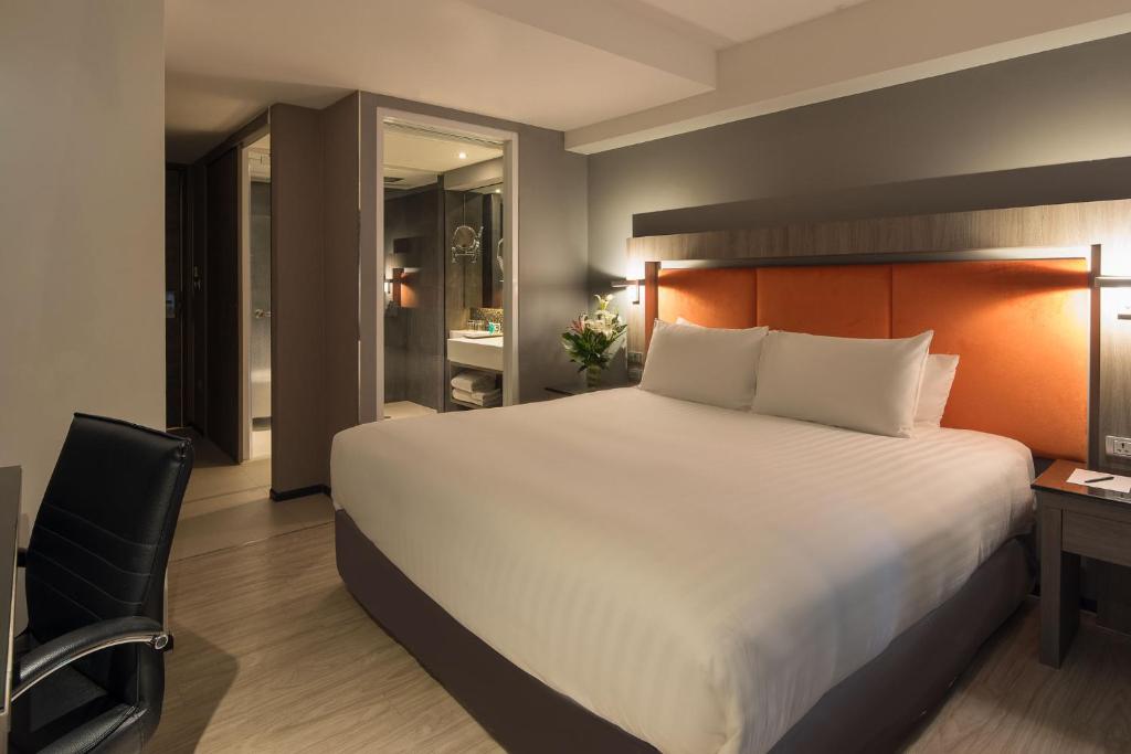 Grand 5 Hotel & Plaza Sukhumvit Bangkok - Superior Double Room