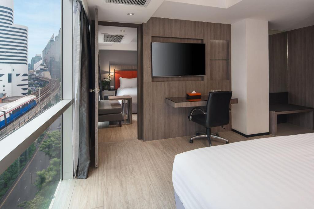 Grand 5 Hotel & Plaza Sukhumvit Bangkok - Resim 18