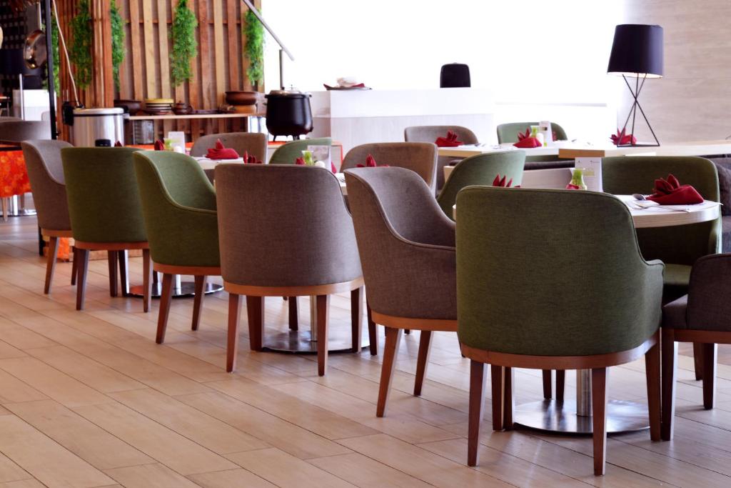 Posezení v ubytování FOX Hotel Pekanbaru
