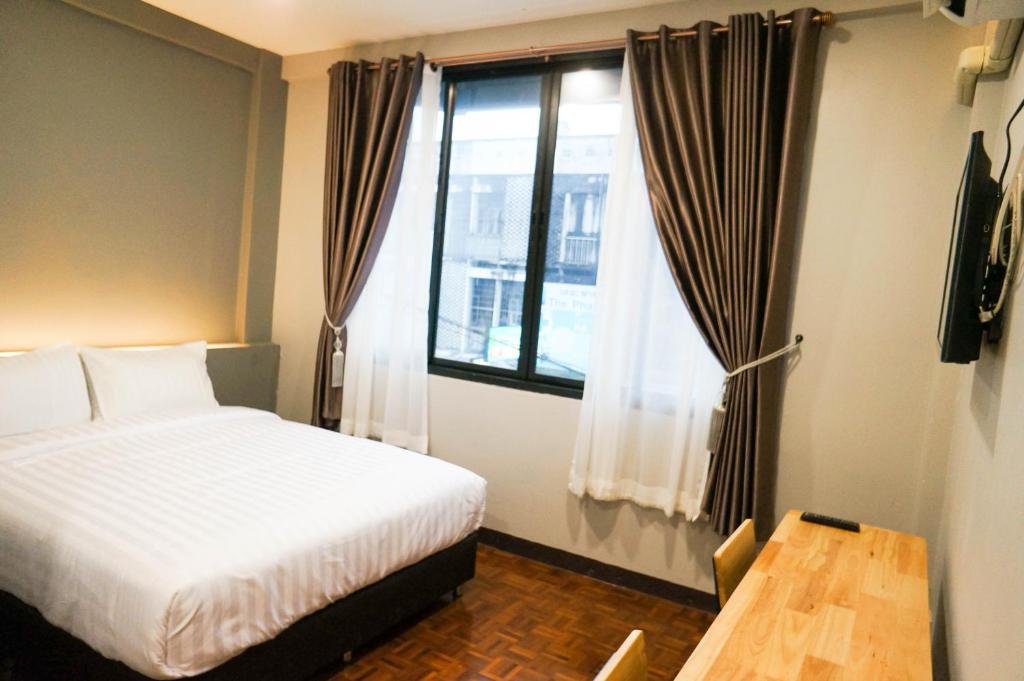 Lux Rooms Night Bazaar - Resim 7