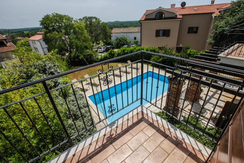 Basen w obiekcie Villa Marinac lub w pobliżu