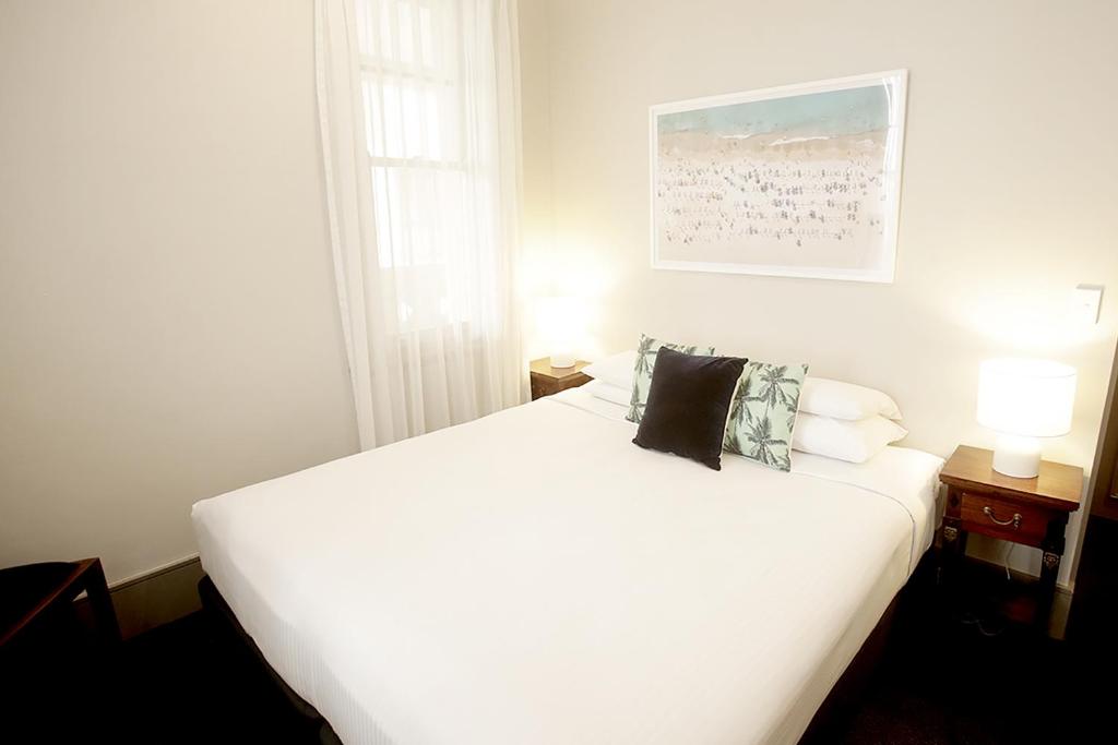 Beachfront Hotel Bondi - Camera Queen