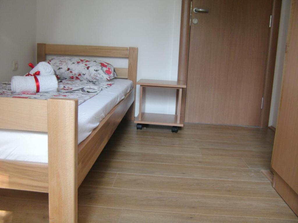 A&A - Single Room With Shared Bathroom