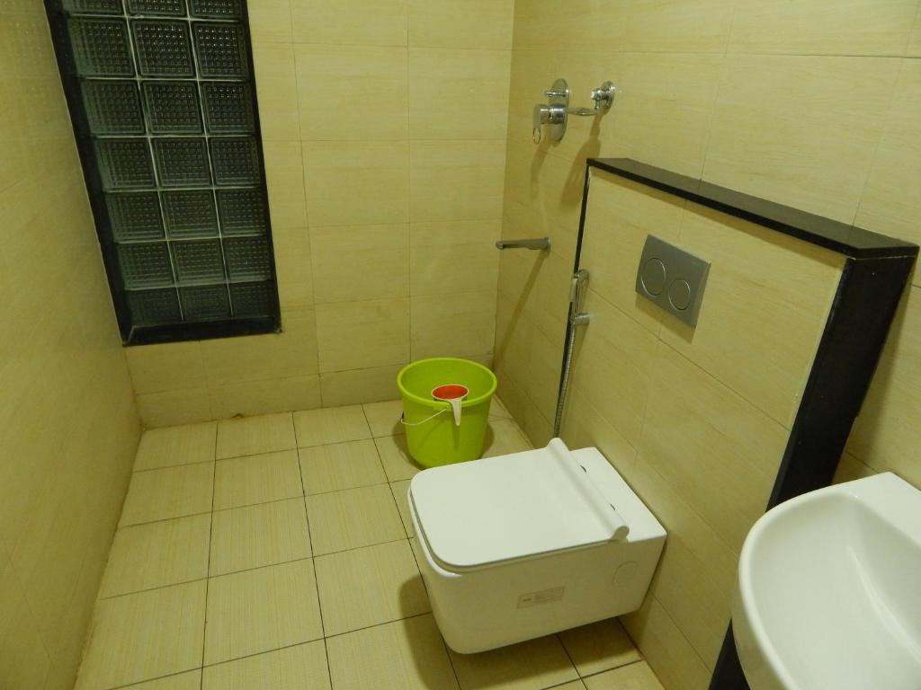 Koupelna v ubytování Hotel Aadhi