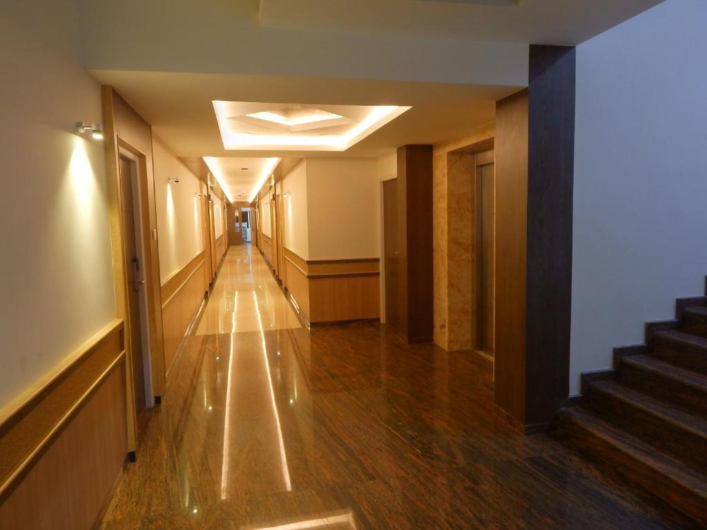 Fotografie z fotogalerie ubytování Hotel Aadhi v destinaci Mayiladuthurai