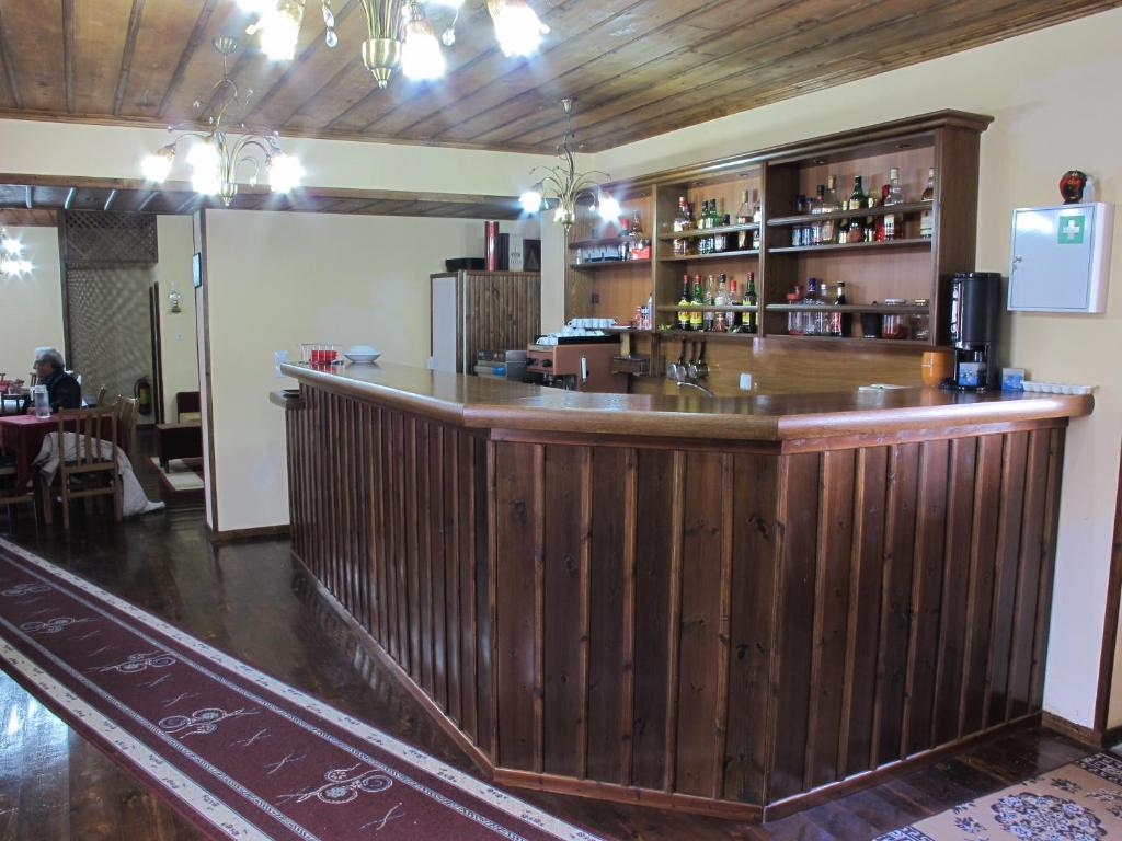 Lounge nebo bar v ubytování Manis Hotel