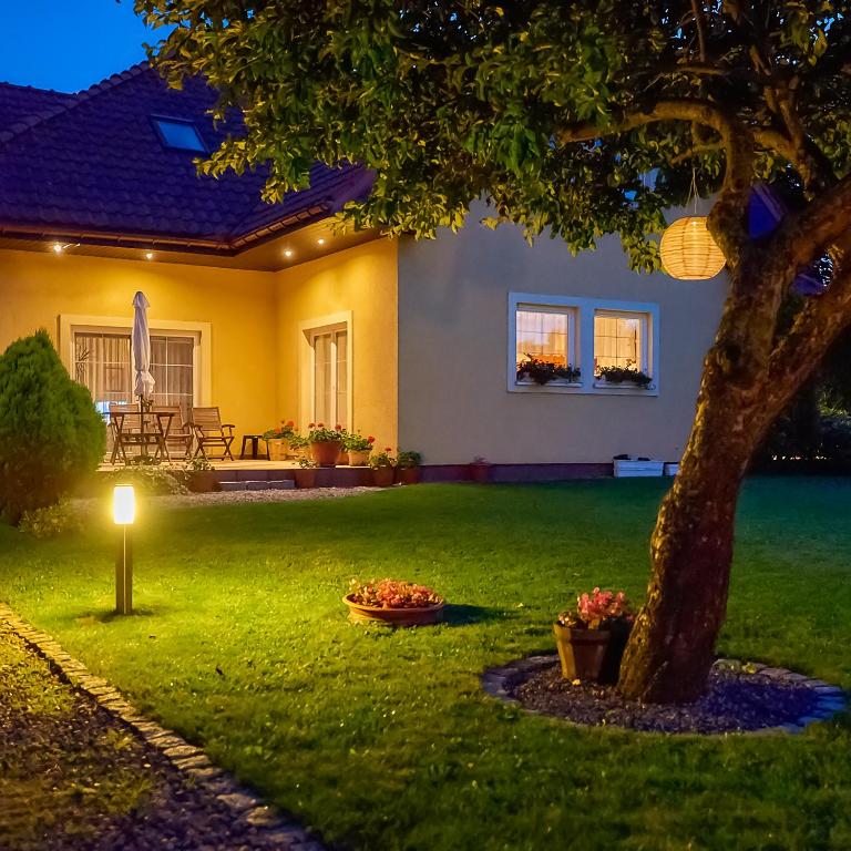 Vonkajšia záhrada v ubytovaní Pokoje Nowakowscy