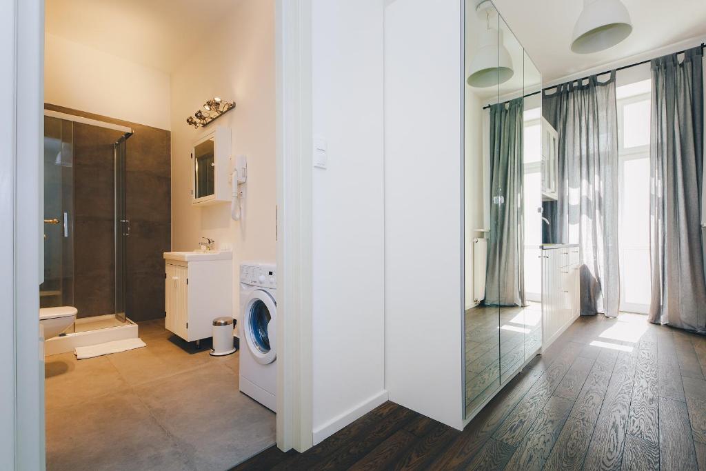 Kúpeľňa v ubytovaní ShortStayPoland Noakowskiego (B30)