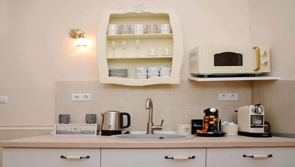 Apartments & Rooms Flowers - 9