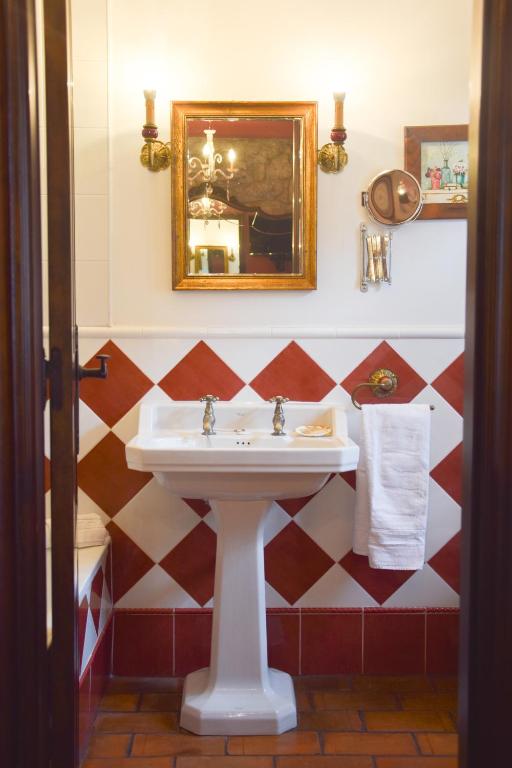 A bathroom at Posada de Pedreña