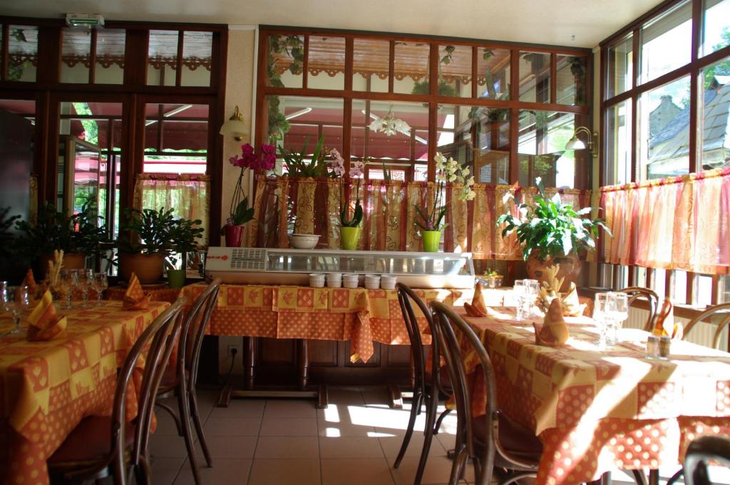 Restaurace v ubytování Le Marboré