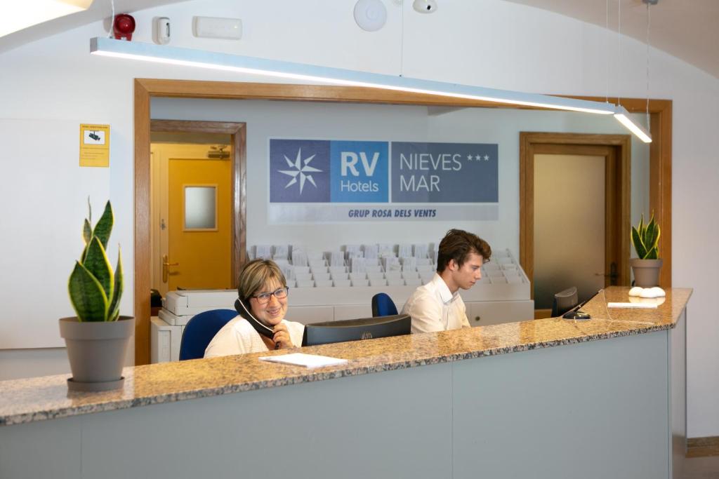 Гости RVHotels Nieves Mar
