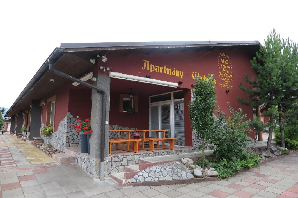 Budova, kde se aparthotel nachází