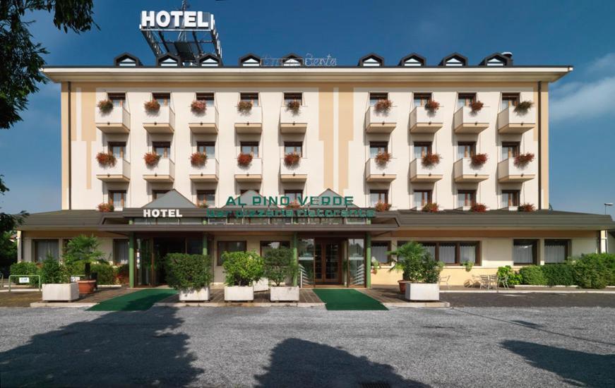 Budova, kde se hotel nachází