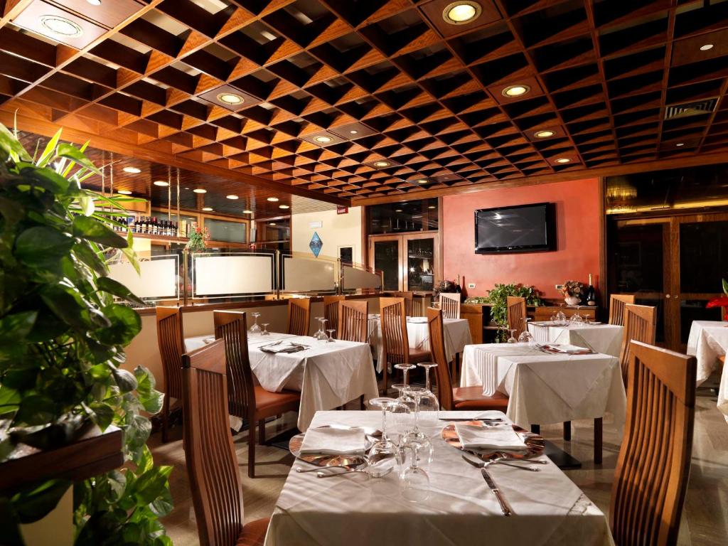 Restaurace v ubytování Hotel Al Pino Verde