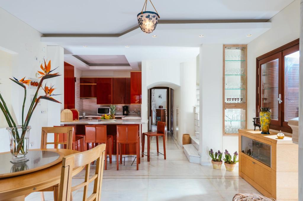 Kuchyňa alebo kuchynka v ubytovaní Agios Nikolaos Beach Villas