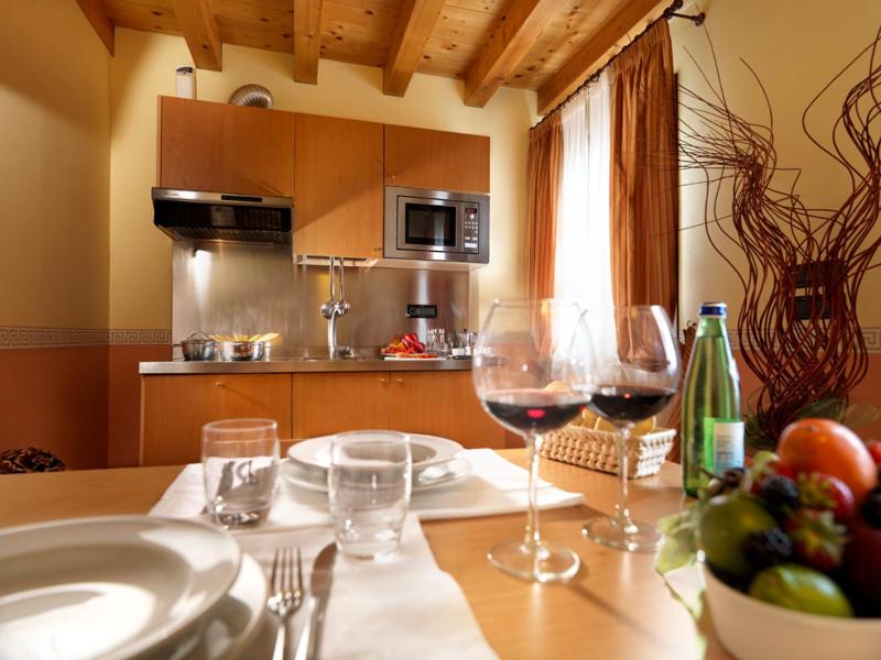 Kuchyň nebo kuchyňský kout v ubytování Hotel & Residence Roma