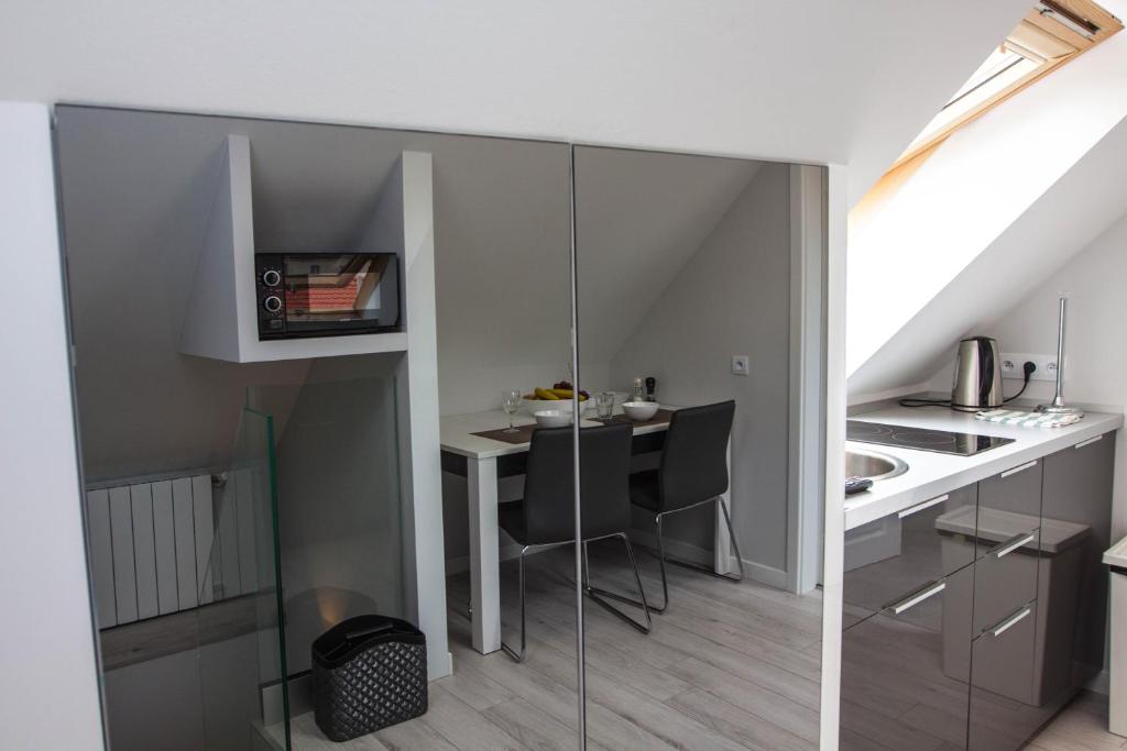 Kuchyňa alebo kuchynka v ubytovaní Apartament MnW