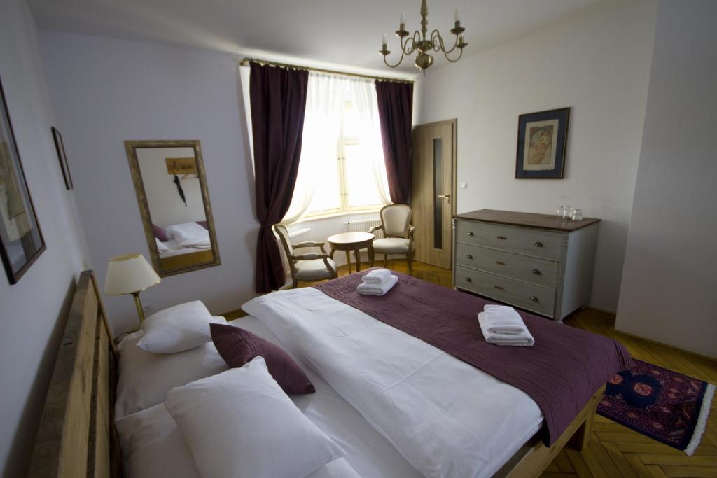 Letto o letti in una camera di 1st Republic Villa - Adults only