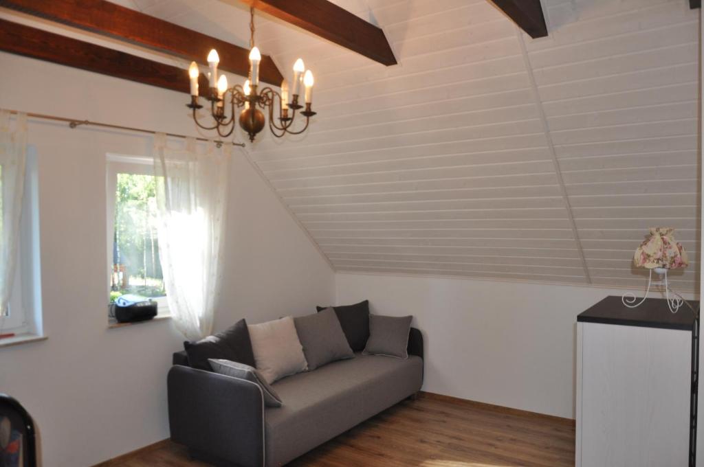 Część wypoczynkowa w obiekcie Apartament pod Dębem