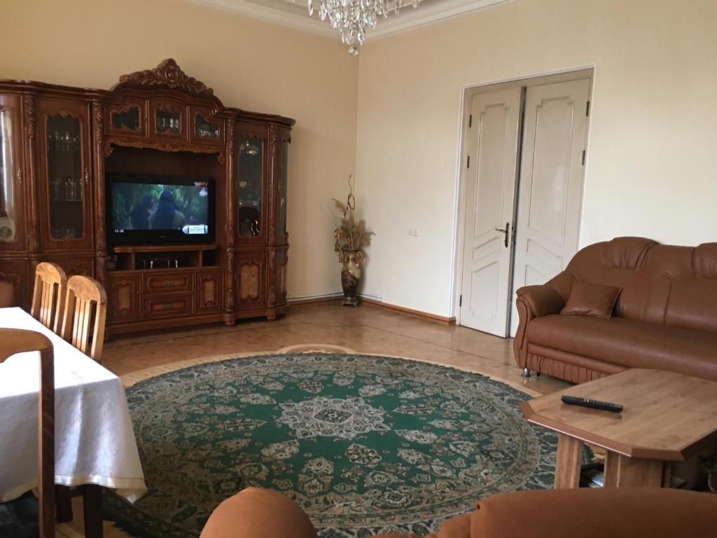 TV a/nebo společenská místnost v ubytování Guest House Lilia