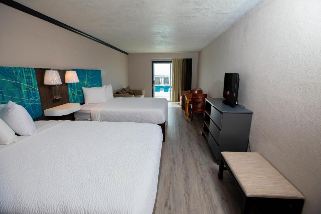 Garden City Inn photo