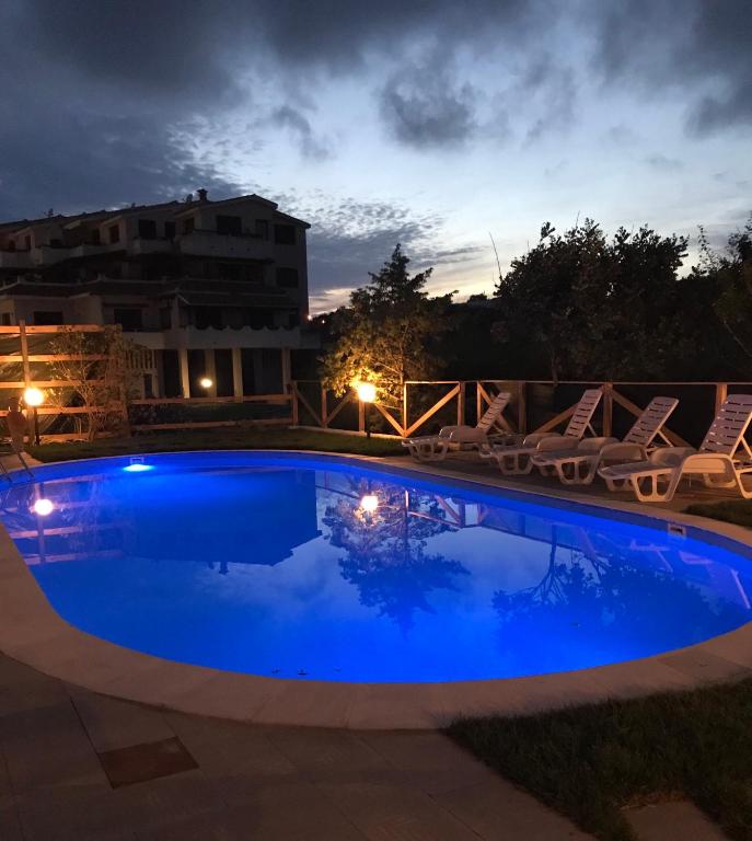 Bazén v ubytování Hotel Frassetto nebo v jeho okolí