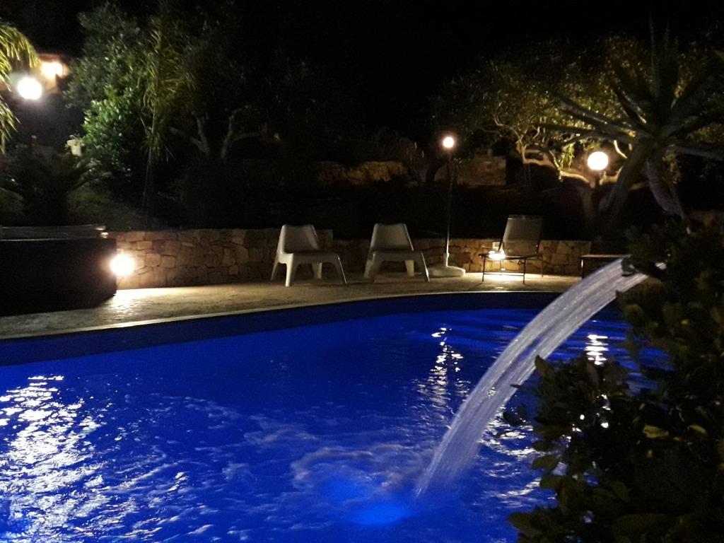 The swimming pool at or close to La Suite Di Segesta