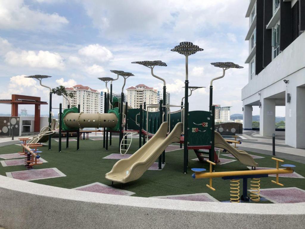 Herní místnost nebo prostor pro děti v ubytování Yenni Duplex @ DeCentrum, Kajang