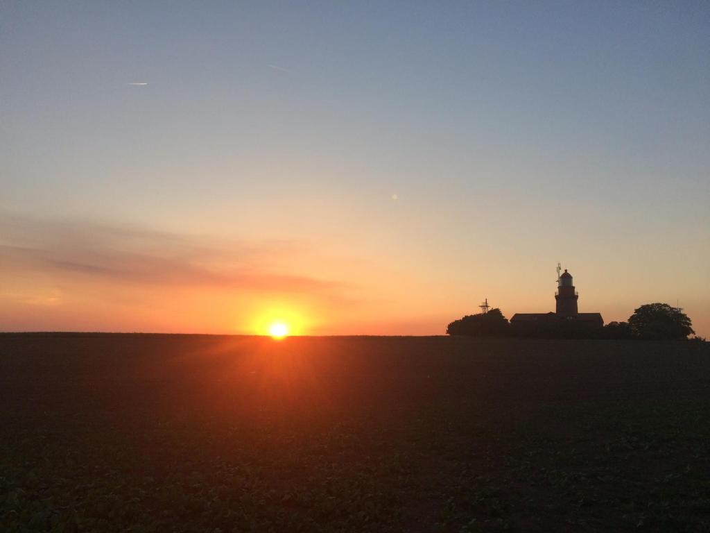 Blick auf den Sonnenuntergang/Sonnenaufgang von der Ferienwohnung aus oder aus der Nähe