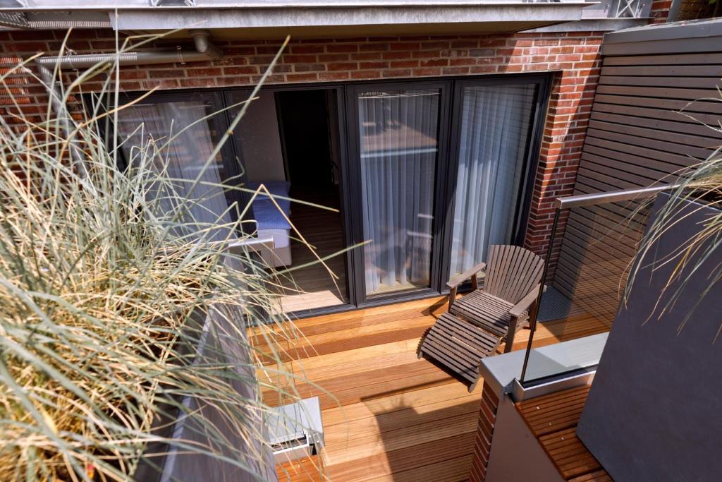 Logierhaus RheintorEins - Double Room With Terrace