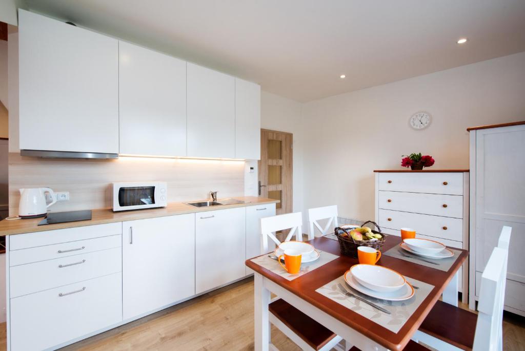Kuchnia lub aneks kuchenny w obiekcie Apartmány Tina a Zdenka - Stožec