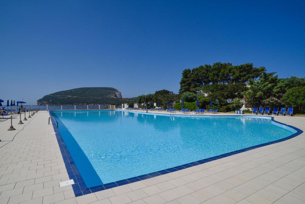 Het zwembad bij of vlak bij Villa Margherita