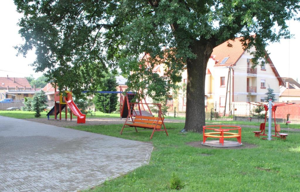 Plac zabaw dla dzieci w obiekcie MAMRE Szálló