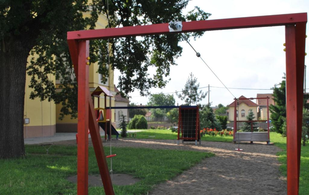 Plac zabaw dla dzieci w obiekcie MAMRE Szálló