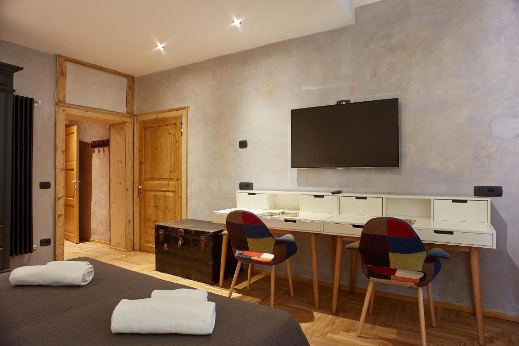 Telewizja i/lub zestaw kina domowego w obiekcie Casa Spinetta Malaspina - Verona Apartments